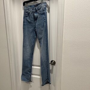 Express Women's Straight Leg Blue Jeans -Stretchy